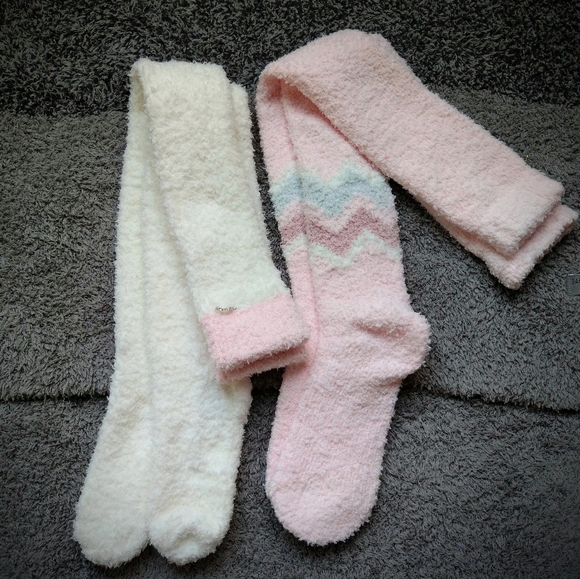 đNWTđ 2 PK PLUSH WINTER THIGH HIGH CLOUD SOCKS - Picture 2 of 7